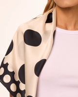 Pañuelo Poá- Satén de Seda/ 100x100 - Scarfme | Bufandas, Pañuelos, Chales, Turbantes