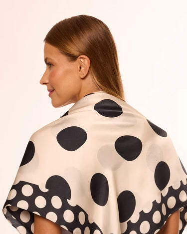 Pañuelo Poá- Satén de Seda/ 100x100 - Scarfme | Bufandas, Pañuelos, Chales, Turbantes