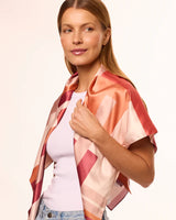 Pañuelo Geométrico Conceitual- Satén de Seda/ 90x90 - Scarfme | Bufandas, Pañuelos, Chales, Turbantes