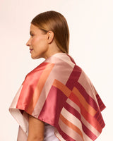 Pañuelo Geométrico Conceitual- Satén de Seda/ 90x90 - Scarfme | Bufandas, Pañuelos, Chales, Turbantes