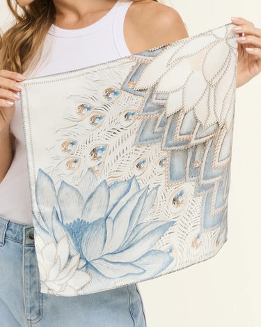 Pañuelo Crystal Glow - Satén de Seda/ 65x65 - Scarfme | Bufandas, Pañuelos, Chales, Turbantes