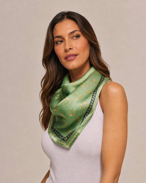 Pañuelo Gravataria Green- Satén de Seda/ 65x65 - Scarfme | Bufandas, Pañuelos, Chales, Turbantes