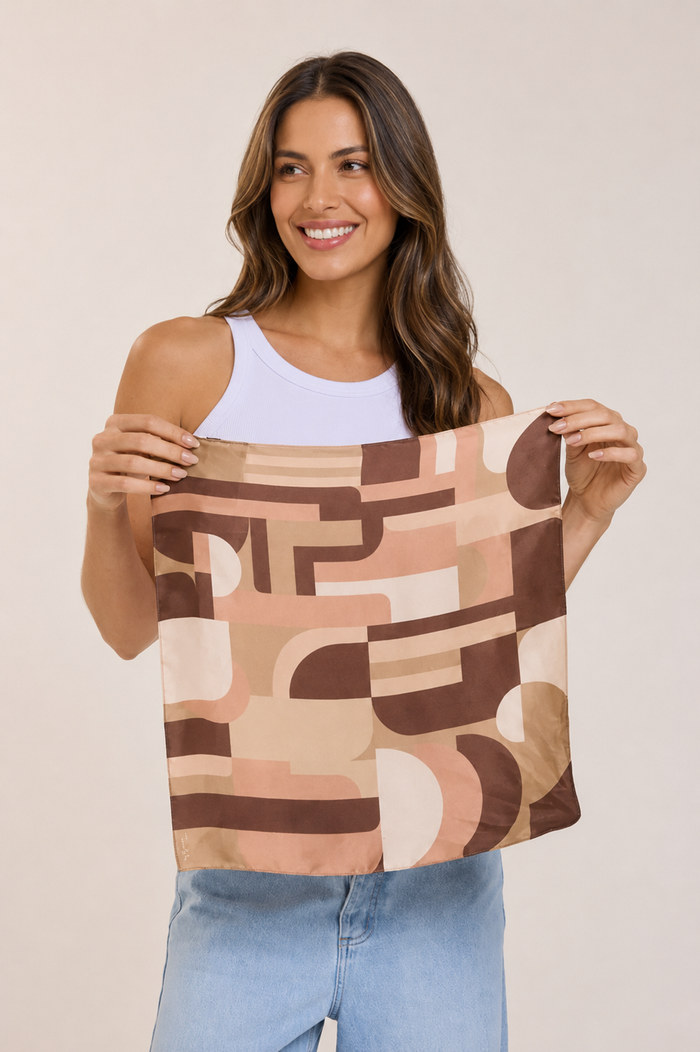 Pañuelo Pilar Mocha- Sáten de Seda/ 40x40 - Scarfme | Bufandas, Pañuelos, Chales, Turbantes