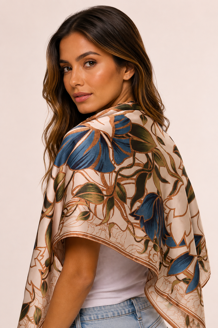 Pañuelo Marble Flowers - Satén de Poliéster/ 90x90 - Scarfme | Bufandas, Pañuelos, Chales, Turbantes