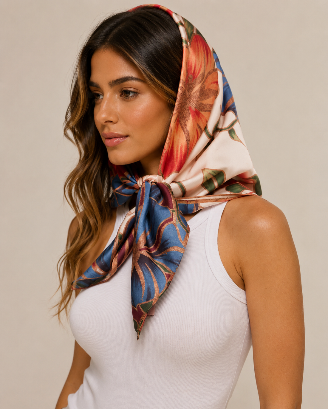Pañuelo Marble Flowers - Satén de Poliéster/ 90x90 - Scarfme | Bufandas, Pañuelos, Chales, Turbantes