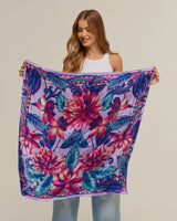 Pañuelo Flor Flamingo - Satén de Seda/ 90x90 - Scarfme | Bufandas, Pañuelos, Chales, Turbantes