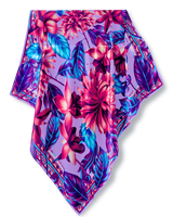 Pañuelo Flor Flamingo - Satén de Seda/ 90x90 - Scarfme | Bufandas, Pañuelos, Chales, Turbantes