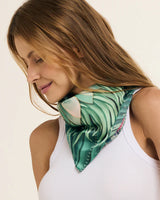 Pañuelo Alegoria - Twill de Seda/ 65x65 - Scarfme | Bufandas, Pañuelos, Chales, Turbantes