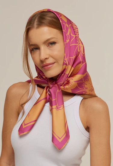 Pañuelo Flor de Poder- Satén de Poliester/ 90x90 - Scarfme | Bufandas, Pañuelos, Chales, Turbantes