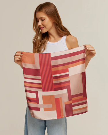 Pañuelo Geométrico Conceptual - Satén de Poliéster/ 90x90 - Scarfme | Bufandas, Pañuelos, Chales, Turbantes