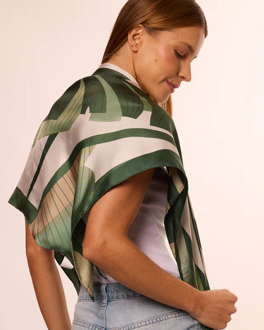 Pañuelo Lueji - Twill de Seda/ 90x90 - Scarfme | Bufandas, Pañuelos, Chales, Turbantes