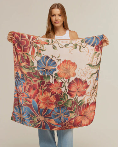 Pañuelo Marble Flowers - Satén de Poliéster/ 90x90 - Scarfme | Bufandas, Pañuelos, Chales, Turbantes