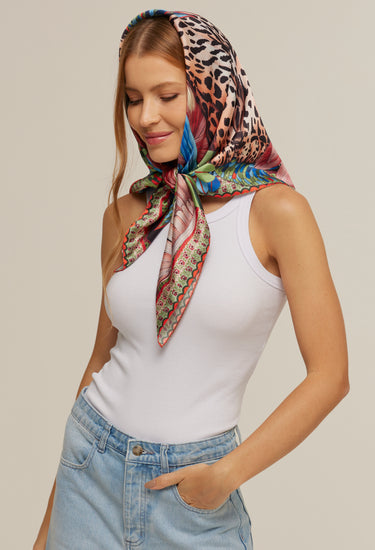 Pañuelo Pantanal - Satén de Poliéster/ 90x90 - Scarfme | Bufandas, Pañuelos, Chales, Turbantes