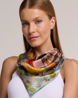 Pañuelo Guardiã da Floresta - Satén de Seda/ 65x65 - Scarfme | Bufandas, Pañuelos, Chales, Turbantes